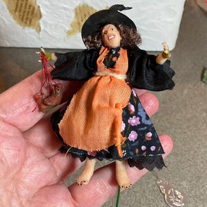 1:24th (half) scale standing witch Hetty