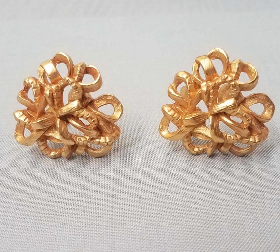 Elegant CHRISTIAN LACROIX earrings, clips