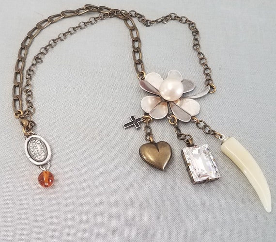 Lovely PHILIPPE FERRANDIS Necklace With Charms Paulettevintage