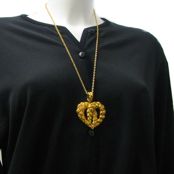 Heart pendant, signed Guy Laroche, PauletteVintage jewelry