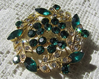 Vintage smaragdgroen en helder strass blad en bloem cirkel broche gratis verzending USA