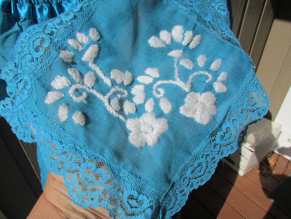 Vintage dress Embroidered Mexican folk dance ball… - image 7