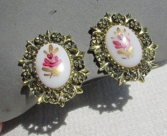 Vintage earrings pink gold hand painted rose milk… - image 3