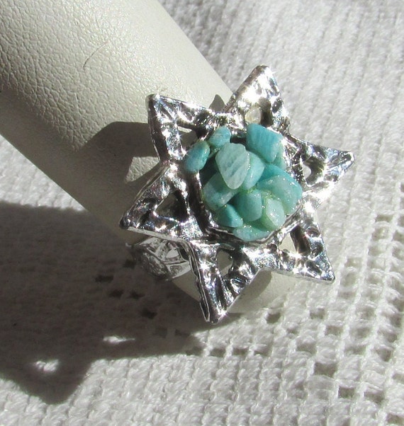 Vintage costume ring blue gemstone chip 6 pointed… - image 1