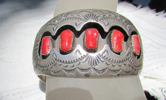 So Fab!! Vintage Native American Navajo Coral Tooth Sterling Silver Necklace So Fab!! Vintage Native American Navajo Coral Tooth Sterling Silver Necklace