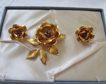 Vintage rhinestone brooch and earrings flowers set demi parure new in box unworn free shipping USA