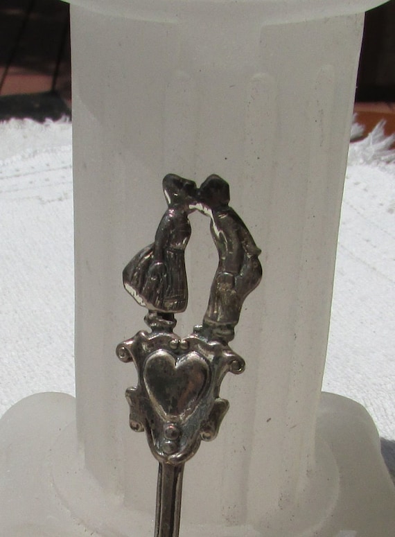 Vintage sterling silver spoon brooch with kissing… - image 1