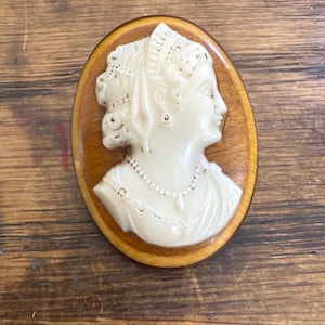 Vintage resin cameo brooch depression era pin Victorian revival oval wood base free shipping USA