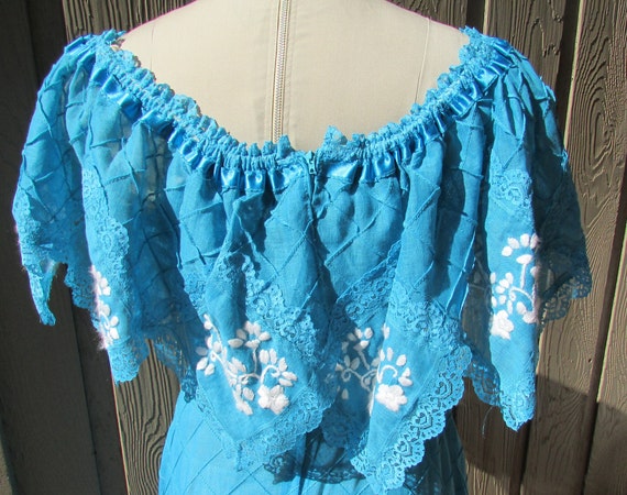 Vintage dress Embroidered Mexican folk dance ball… - image 6