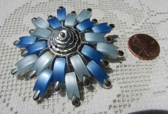 vintage large Coro starburst sunburst pin brooch … - image 3