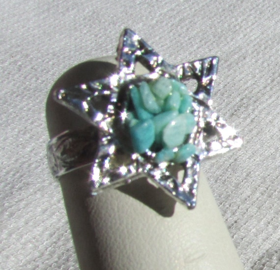 Vintage costume ring blue gemstone chip 6 pointed… - image 2
