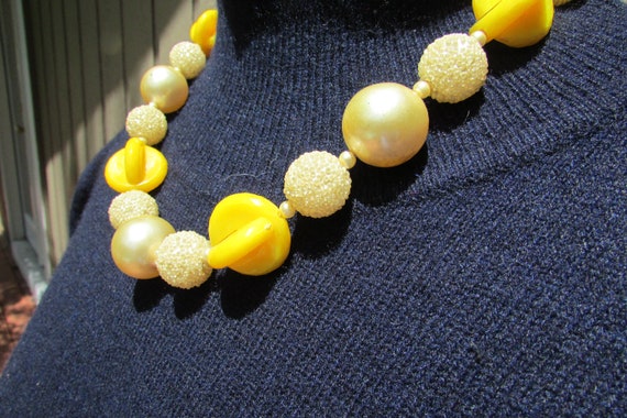 Vintage chunky sugar beads necklace with interloc… - image 6