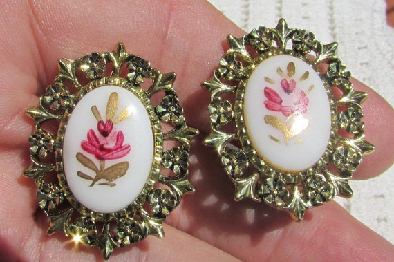 Vintage earrings pink gold hand painted rose milk… - image 2