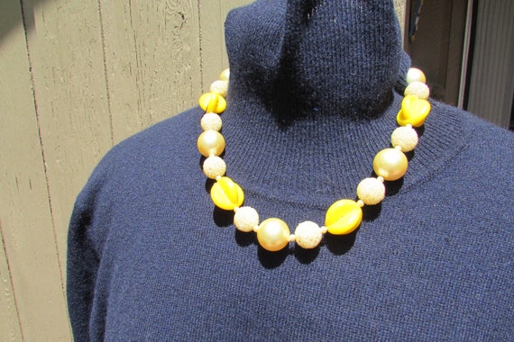 Vintage chunky sugar beads necklace with interloc… - image 2