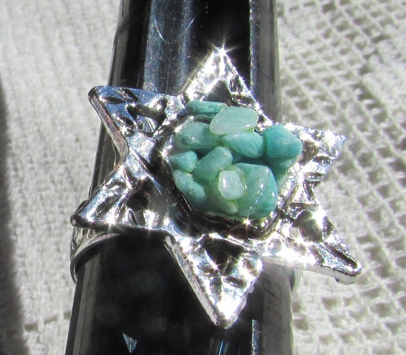 Vintage costume ring blue gemstone chip 6 pointed… - image 3