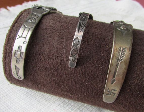 ブレスレット STONEHENgE silver gray ribbon bracelet Oval-Cut Tanzanite & Infinity Link Bracelet Sterling Silver