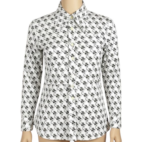 Vintage Japanese 1970s Mod Disco White Novelty Horse Riding Hat & Crop Novelty Print Pointed Dagger Collar Blouse Shirt Top X Small
