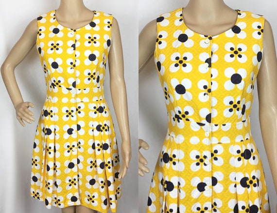 Vintage 1960s Mod Hippie Yellow Navy White Daisy … - image 1