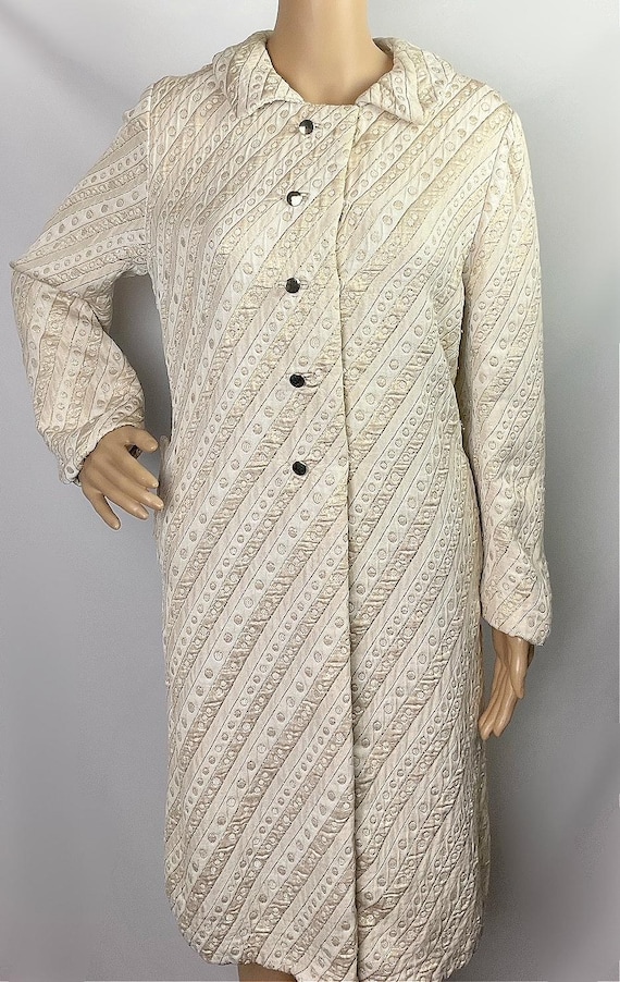 Vintage 1960s Mid Century Mod Cream Beige & Gold Lurex