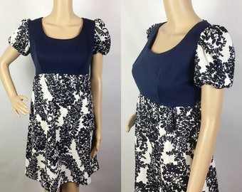 Vintage 1960s Mod Hippie Navy Blue & White Floral Vine Print Babydoll Mini Dress Small