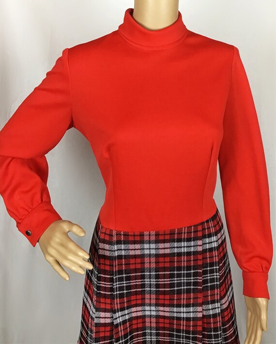 Vintage 1970s Richard Shops Label Mod Red Roll Ne… - image 3