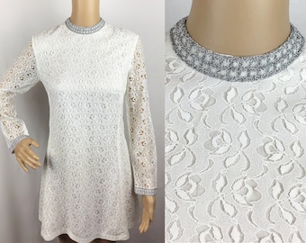 Vintage 1960s Designer California Mod White Floral Lace Silver Lurex Collar & Cuffs Mini Dress Small