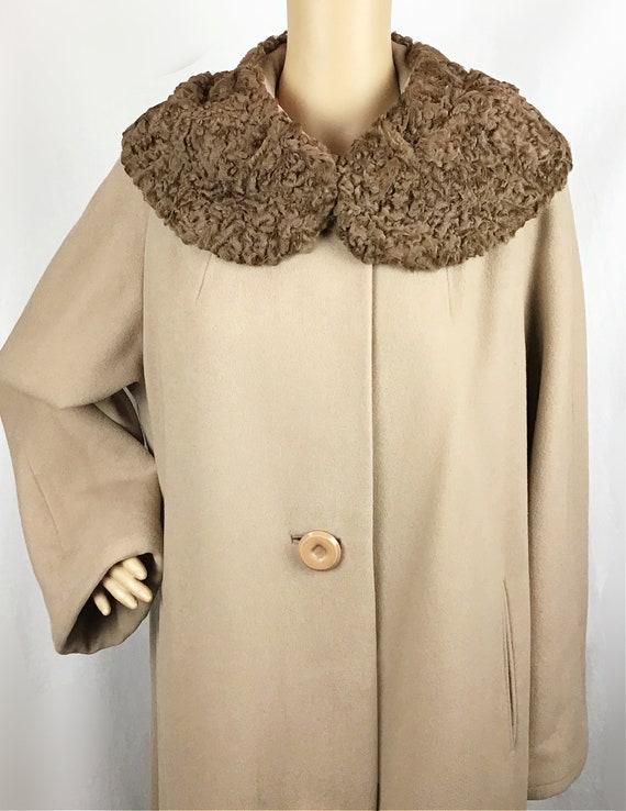 Vintage Early 1960s Mid Century Pin Up Beige Tan … - image 3