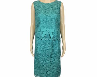 Vintage 1960s Teal Green Floral Lace Shell Top Blouse & Matching Pencil Skirt Suit Set Small