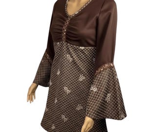 Vintage 1970s Brown & Silver Lurex Floral Print Flared Bell Sleeve Mini Dress Small-Medium