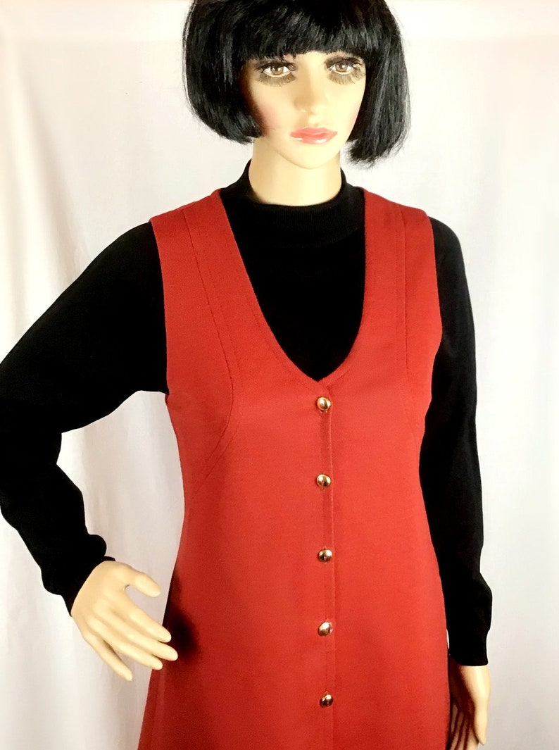 Vintage 60s 70s St Michael label Mod Rust Burnt Umber Red Crimplene Scooter Mini Pinafore Shift Dress Small