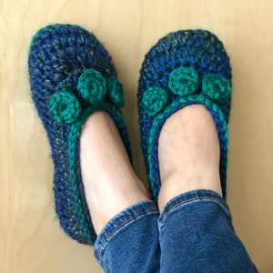 Crochet Pattern ODETA SLIPPERS for Teens and Adults Super Bulky yarn house shoes Instant Download pattern 545 image 1