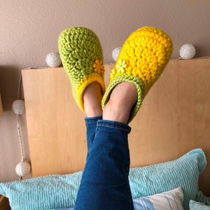 Crochet Pattern EMILIA SLIPPERS for Teens and Adults Super Bulky yarn house shoes Instant Download pattern 547 easy diy gift image 3