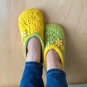 Crochet Pattern EMILIA SLIPPERS for Teens and Adults Super Bulky yarn house shoes Instant Download pattern 547 easy diy gift image 4