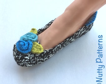 Crochet Pattern * CINDY SLIPPERS * Instant Download Pattern # 441 * women sizes 3-12 youth sizes 1-7 * Fast and easy * PDF * house slippers