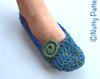 Crochet Pattern * Tara Slippers * instant download pattern #440 * women sizes 3-12 youth sizes 1-7 * Fast and easy * PDF