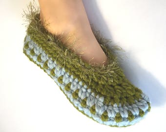 Crochet Pattern * Alma Slippers for Teens and Adults * Bulky yarn * house shoes * Instant Download pattern #519 * easy and fast