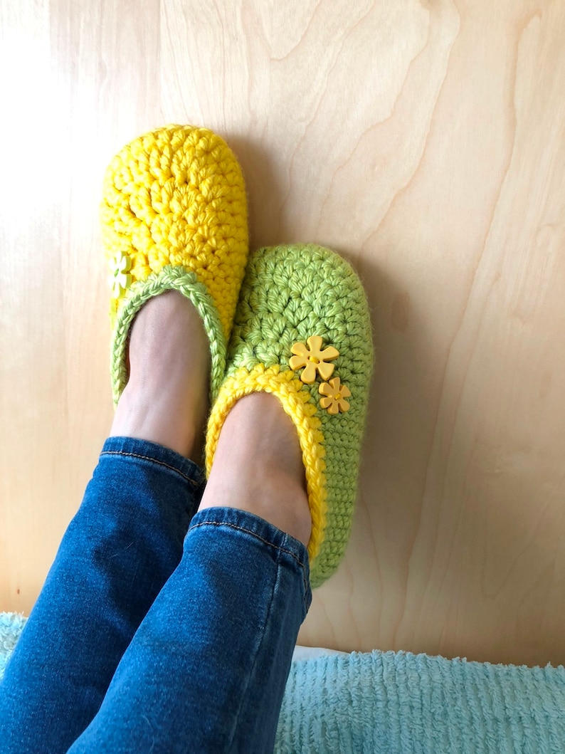 Crochet Pattern EMILIA SLIPPERS for Teens and Adults Super Bulky yarn house shoes Instant Download pattern 547 easy diy gift image 10