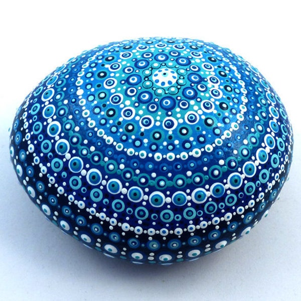 Mandala Stone, Painted Mandala, Dotted Stone, Galet paint, Garden Decor, Meditation Stone, Stone Art, Paper Weight, Home Decor,  M 11