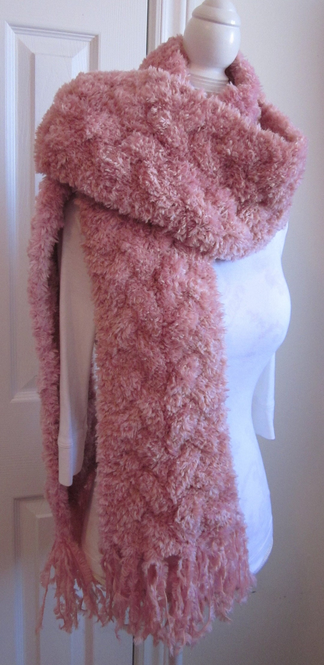 Dusty Pink Faux Fur Scarf: Chunky Cable Knit Tassel Muffler - Etsy