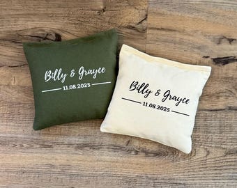 8 bolsas de frijoles personalizadas con los nombres de la pareja para el juego de lanzamiento de sacos de maíz, con fecha de boda o año de aniversario. Regalo personalizado para parejas.