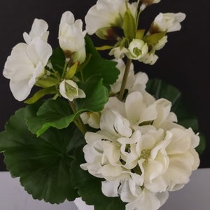 Artificial mini geranium plant silk flower arrangements