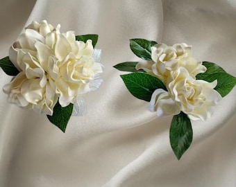 Conjunto formal de ramillete de muñeca y boutonniere (gardenia)