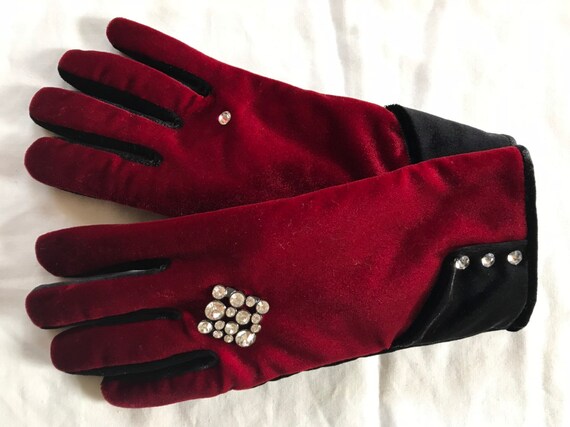 velvet gloves