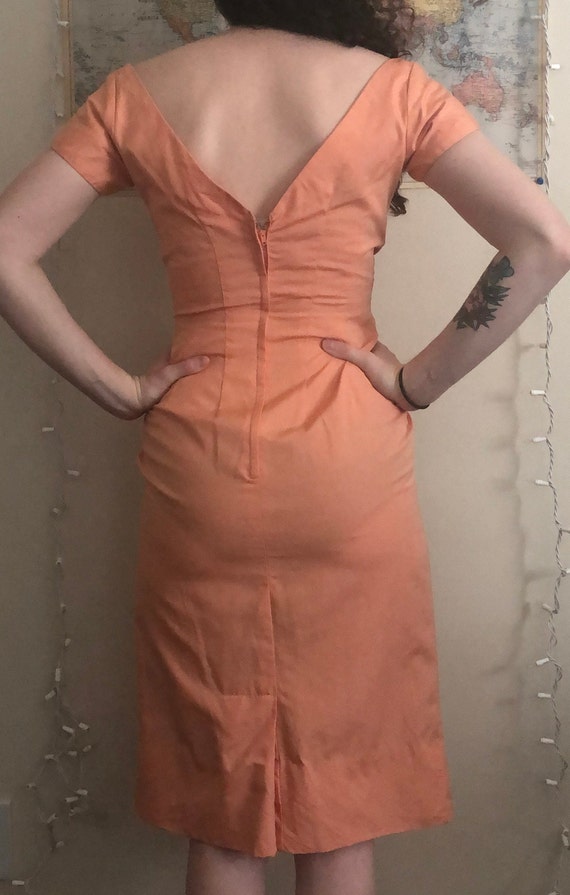 1950s Vintage Peach Cocktail Dress - image 3