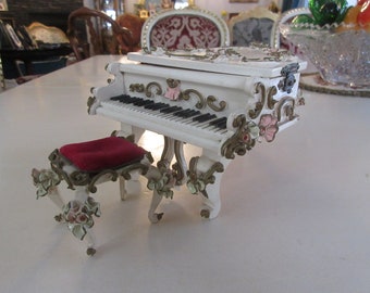 Vintage Hummel Music Box Wall Decor Western Germany The Happy Wanderer Reuge Swiss Musical Movement Colle Vintage Hummel Music Box Vintage Musical Wall Decor