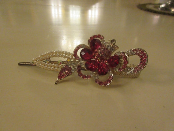 RHINESTONE HAIR CLIP