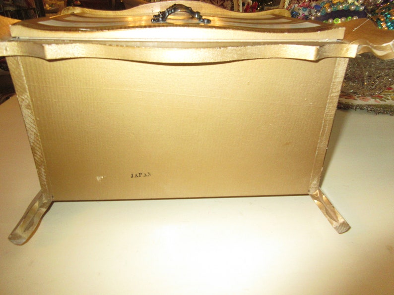 JAPAN MUSICAL JEWELRY Box