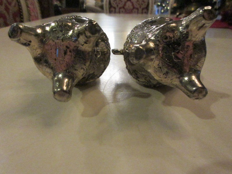 SALT AND PEPPER Shaker Set