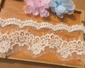 NOUVEAU fil Chantilly Lace Trim, cordée cils bordé de dentelle, dentelle de mariée voile Trim, dentelle d’Alençon, 3 mètres par pièce, la lumière Ivoire