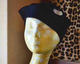 1940s Women's Cloche Hat ~Black Pleated Wool Felt~ Outstanding Detail with Original Silver Clip: 22 inches Flapper Hat